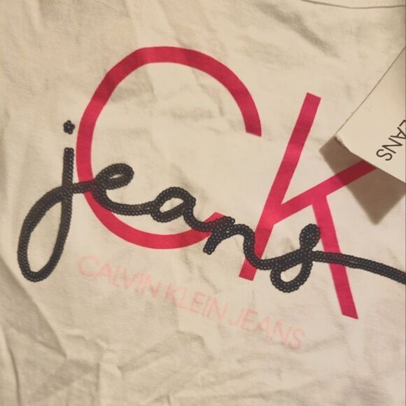NWT Calvin Klein Girls Sequin & Hot Pink CK Logo Tee - Picture 4 of 6